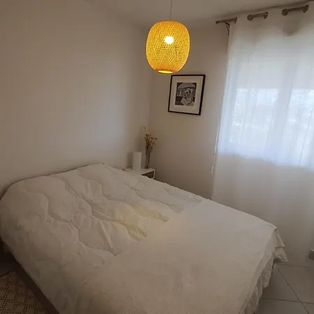Beautiful Apt With Terrace In Antibes